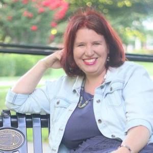 Meet your Posher, Carissa